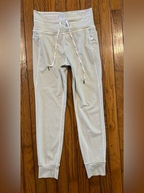 Halara Striped High Waisted Jogger Leggings w/ Pockets Size Medium